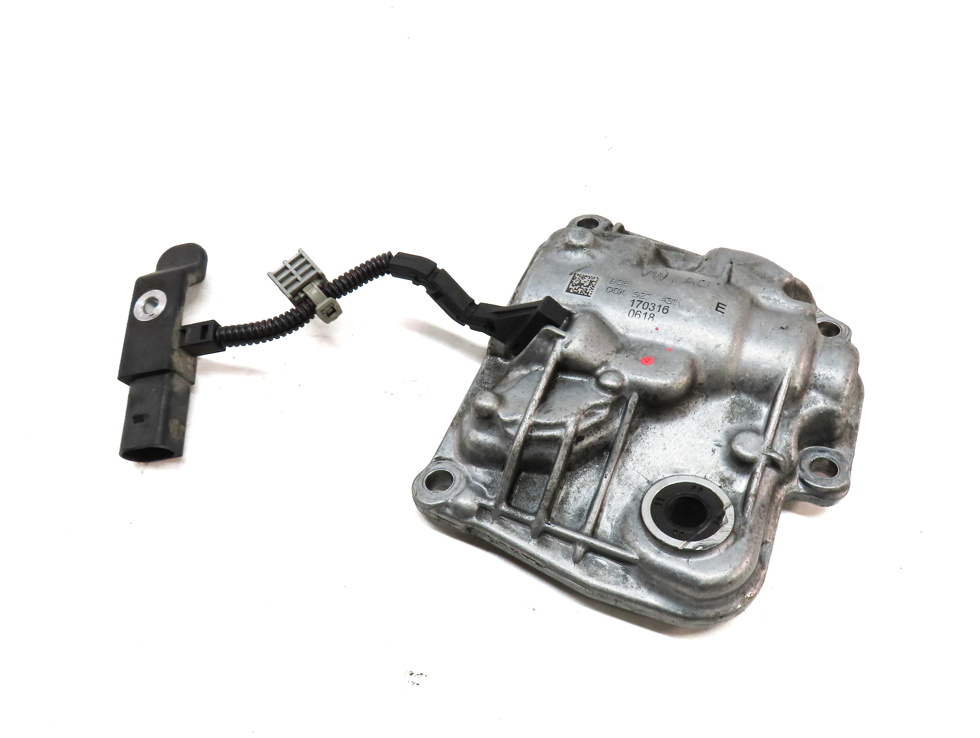 18 AUDI A4 (B9 8W) 2.0L TURBO (DBPA) AUTO AUTOMATIC TRANSMISSION COVER w/SENSOR — exact item pictured
